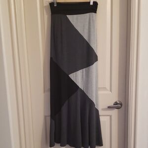 Forever 21 Black and Gray Maxi Skirt